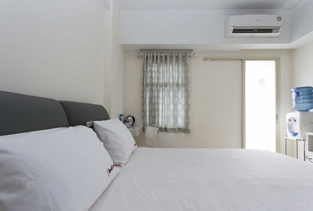 Reddoorz Apartment @ Margonda Residence Депок Екстериор снимка
