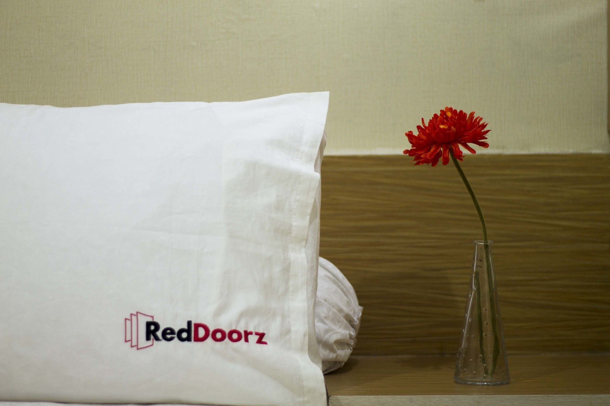 Reddoorz Apartment @ Margonda Residence Депок Екстериор снимка
