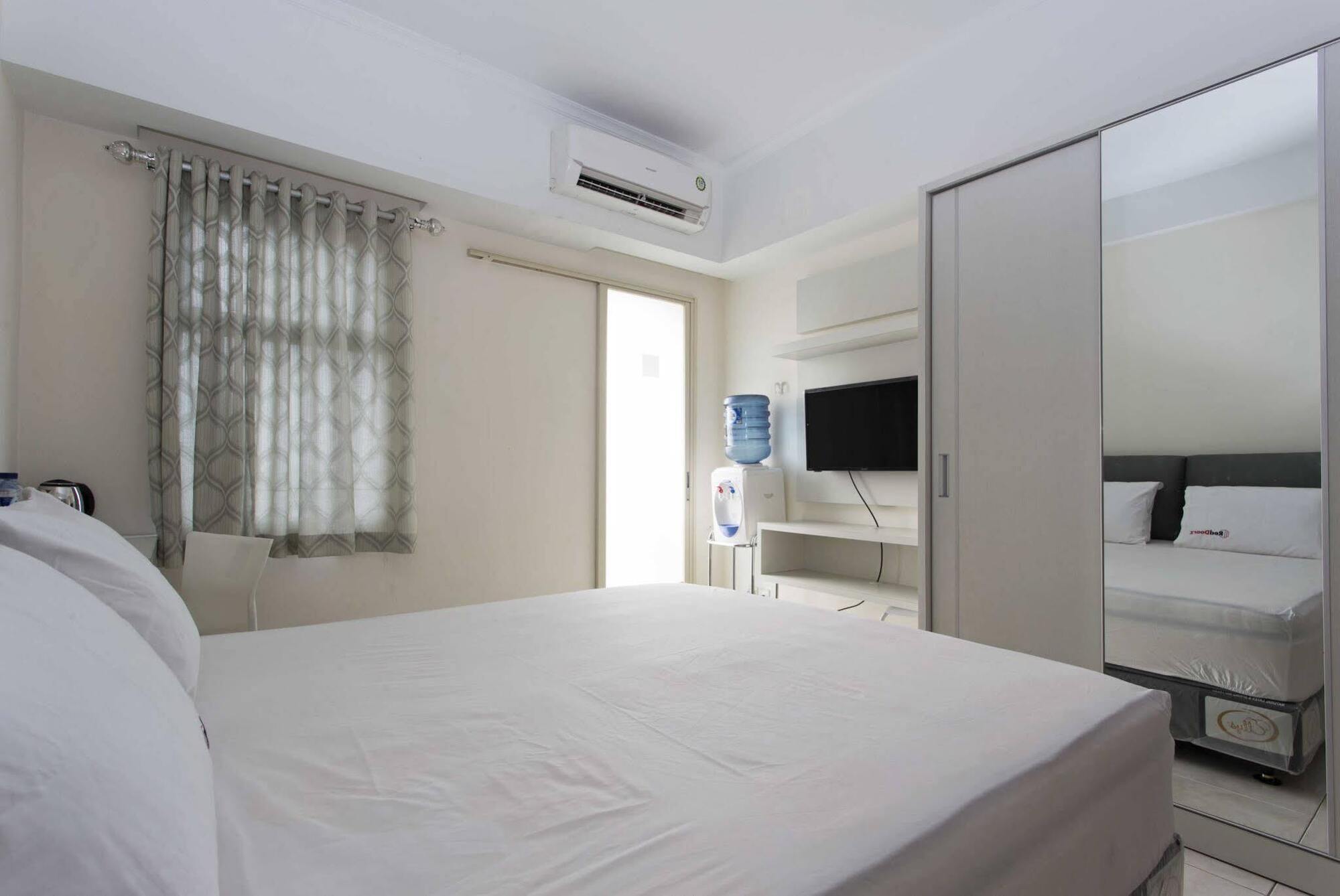 Reddoorz Apartment @ Margonda Residence Депок Екстериор снимка